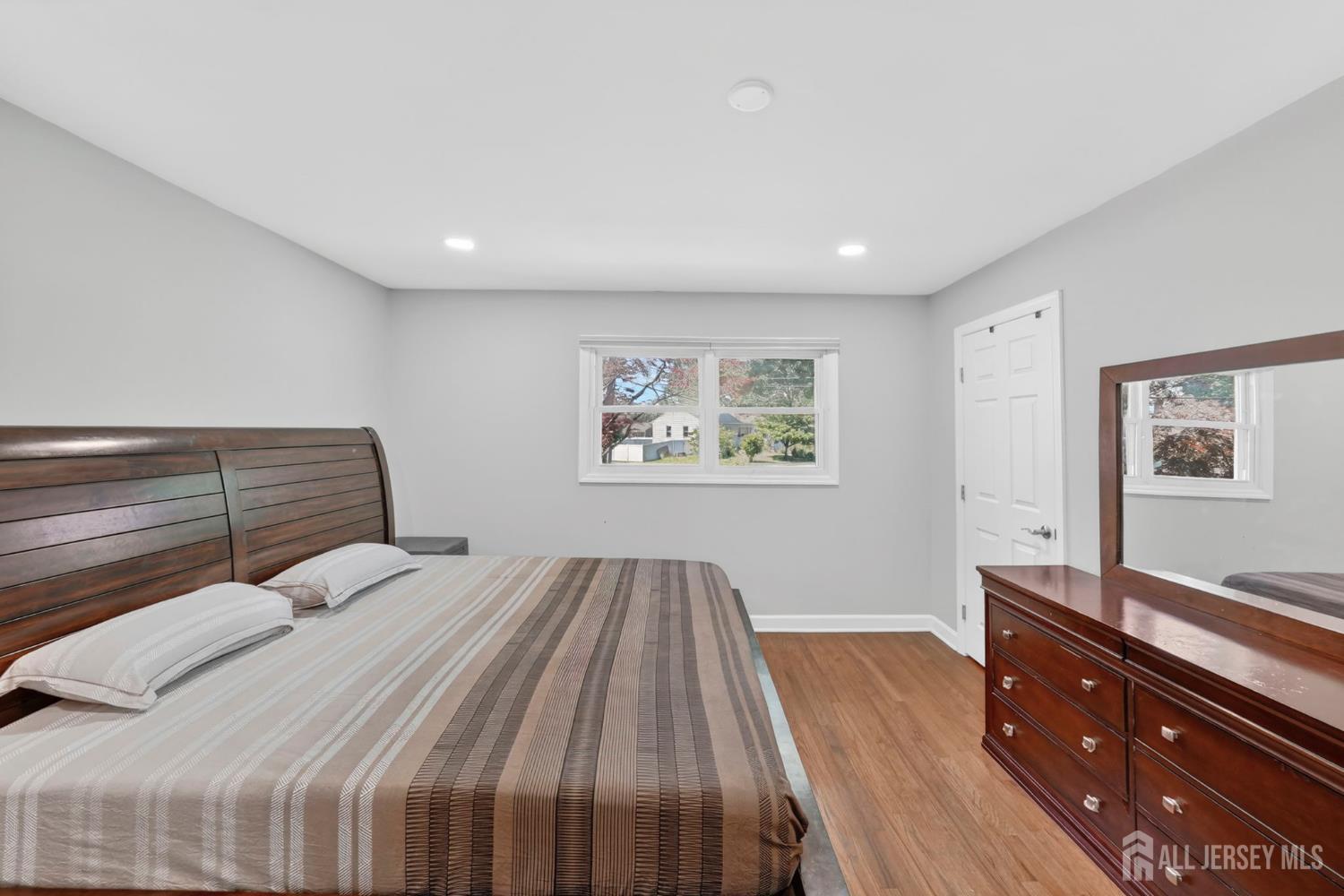 59 Eden Avenue Edison, NJ 08817 - Photo 28 of 45