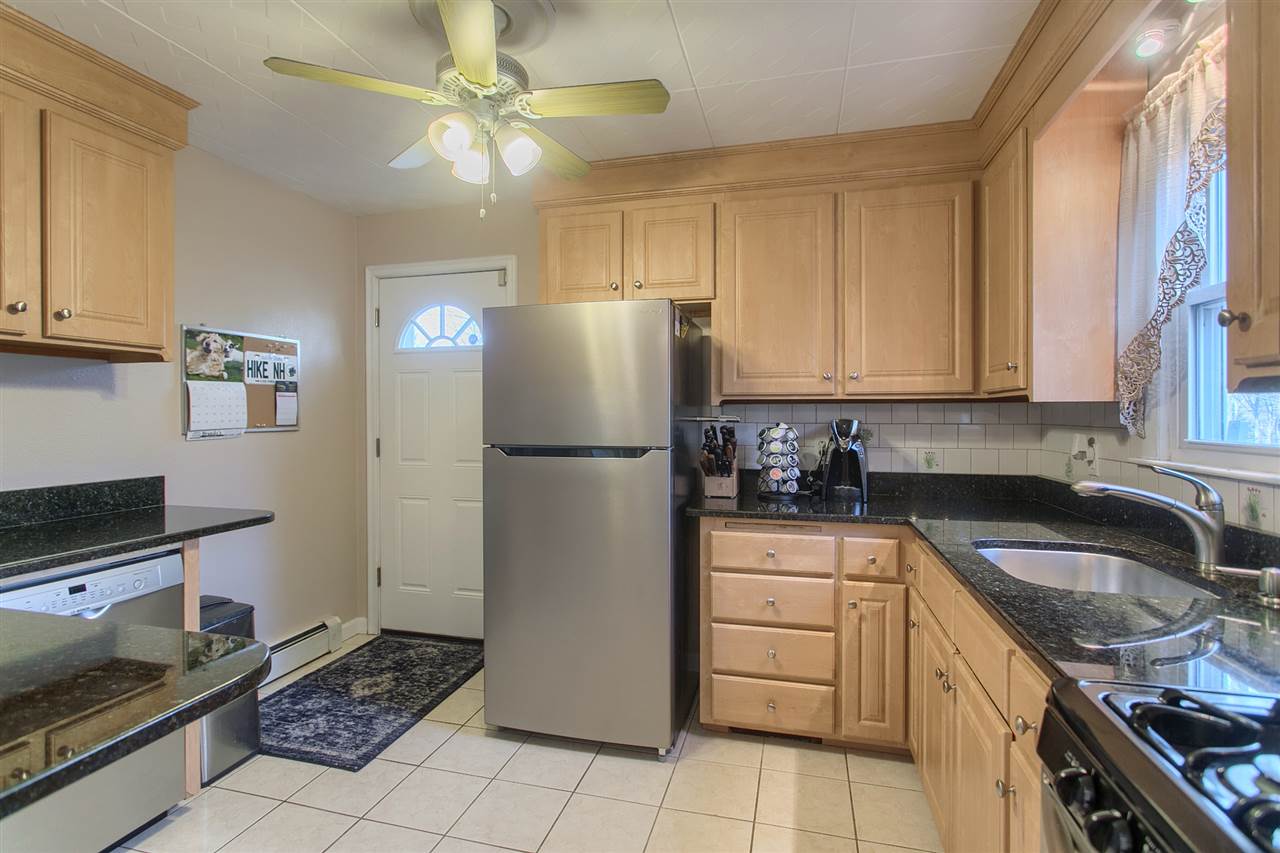 38 Greeley Road Pelham, NH 03076 - Photo 14 of 36