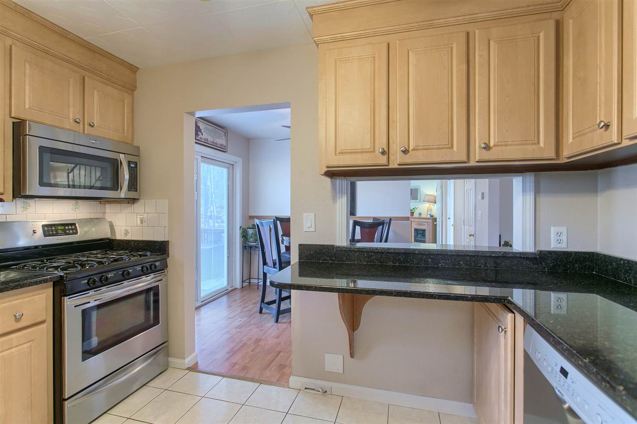 38 Greeley Road Pelham, NH 03076 - Photo 17 of 36