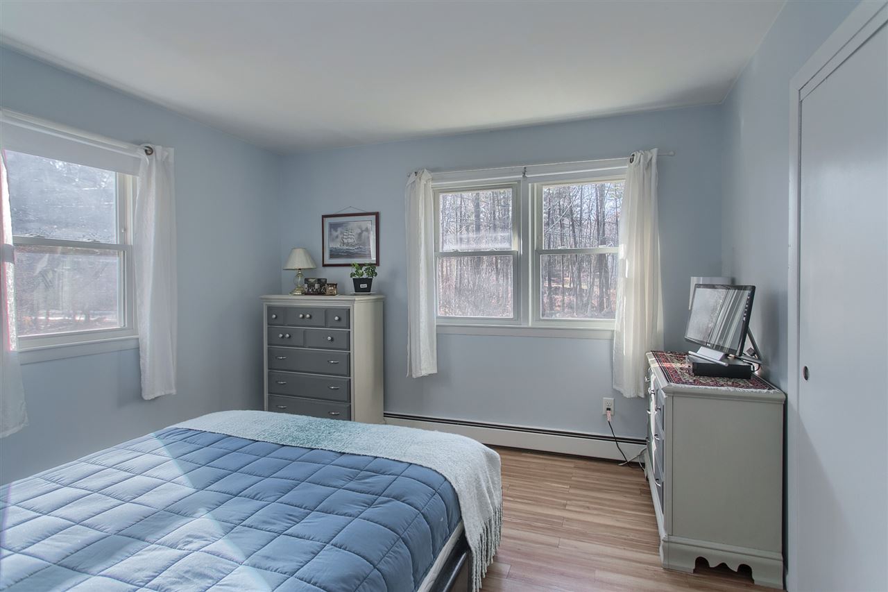 38 Greeley Road Pelham, NH 03076 - Photo 19 of 36