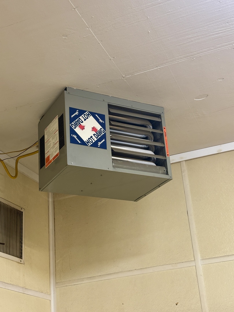 922 Highway 49 Casey, IL 62420 - Photo 17 of 28 a view of kitchen