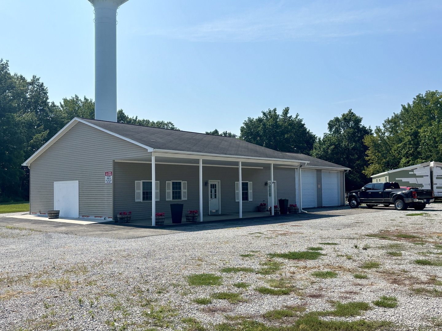 922 Highway 49 Casey, IL 62420 - Photo 2 of 28 front view of a house with a yard