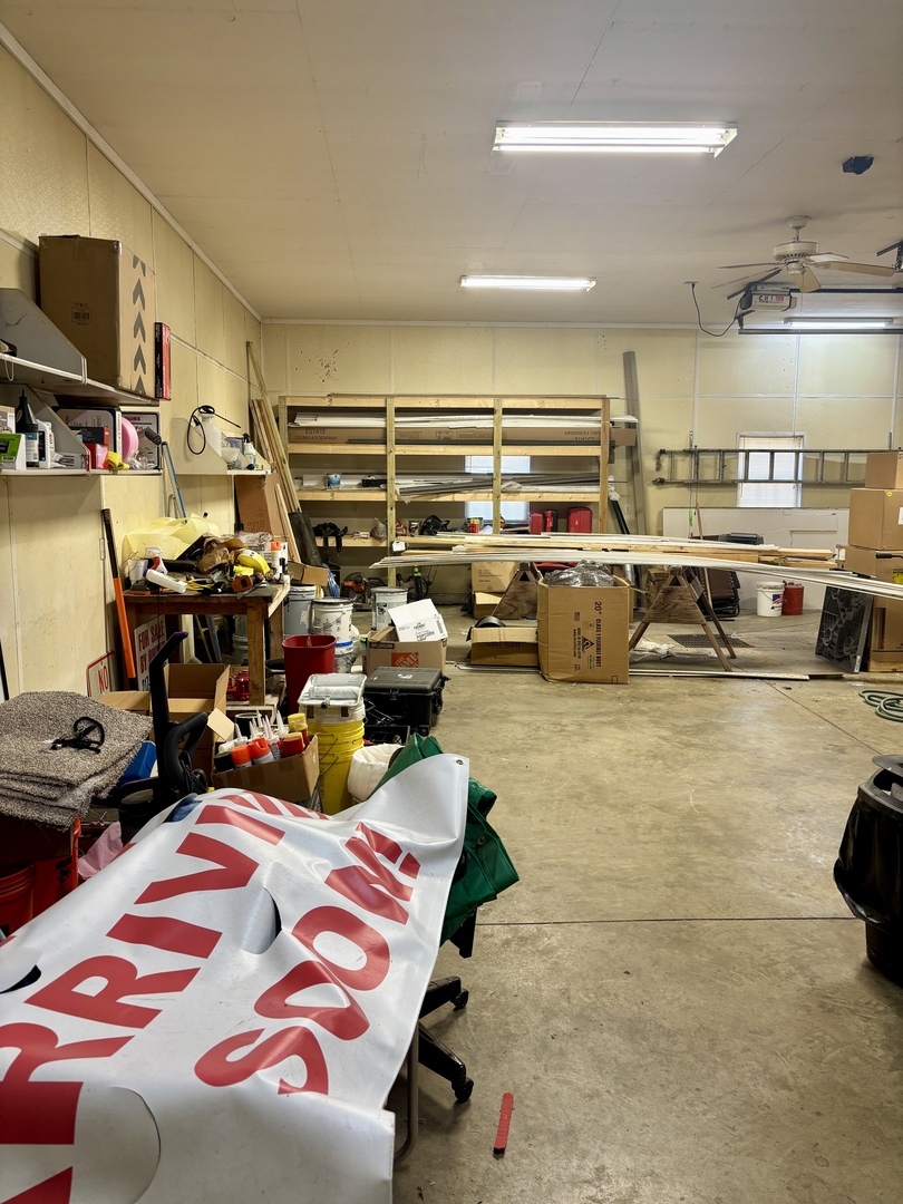 922 Highway 49 Casey, IL 62420 - Photo 21 of 28 a living room with lots of furniture