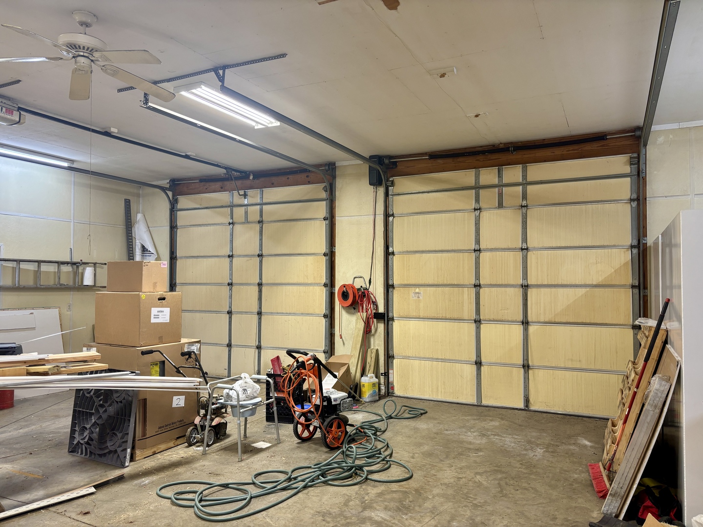 922 Highway 49 Casey, IL 62420 - Photo 23 of 28 a room with furniture and window