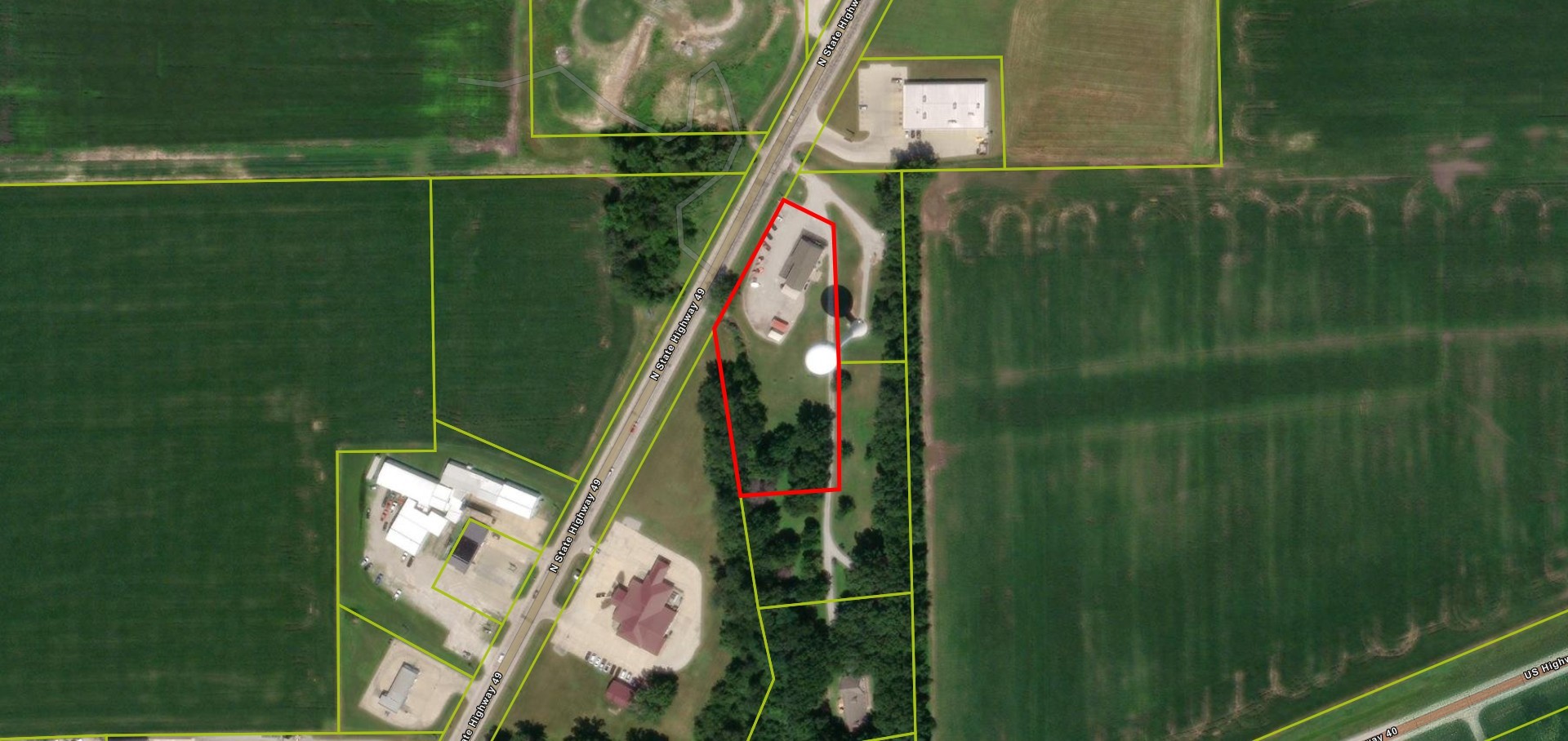 922 Highway 49 Casey, IL 62420 - Photo 7 of 28 a bird view of a garden