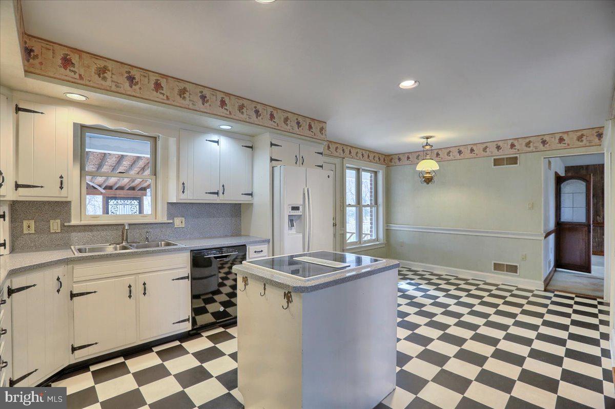 1007 Silver Lake Road Lewisberry, PA 17339 - Photo 20 of 68