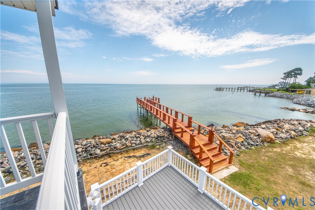 154 Riverside Drive Deltaville, VA 23043 - Photo 27 of 38 a view of ocean from a balcony