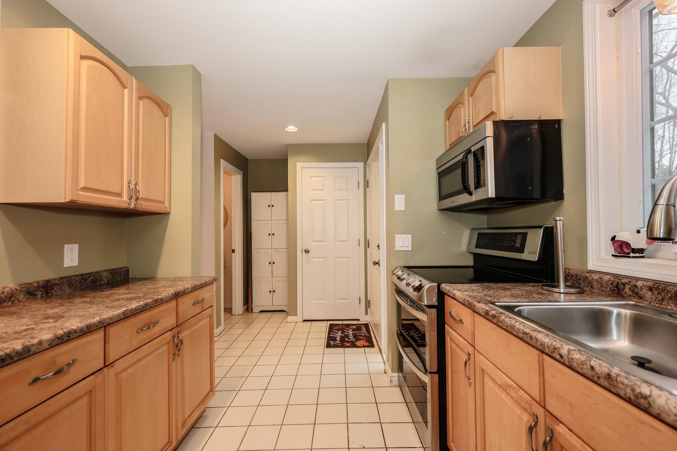 1465 Hooksett Road, Unit 28 Hooksett, NH 03106 - Photo 8 of 34