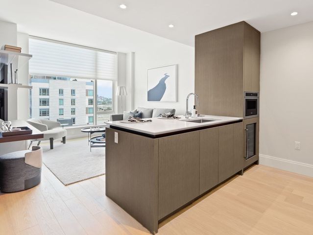$1,243,000 | 380 Harrison Avenue, Unit 1012, Boston, MA 02118