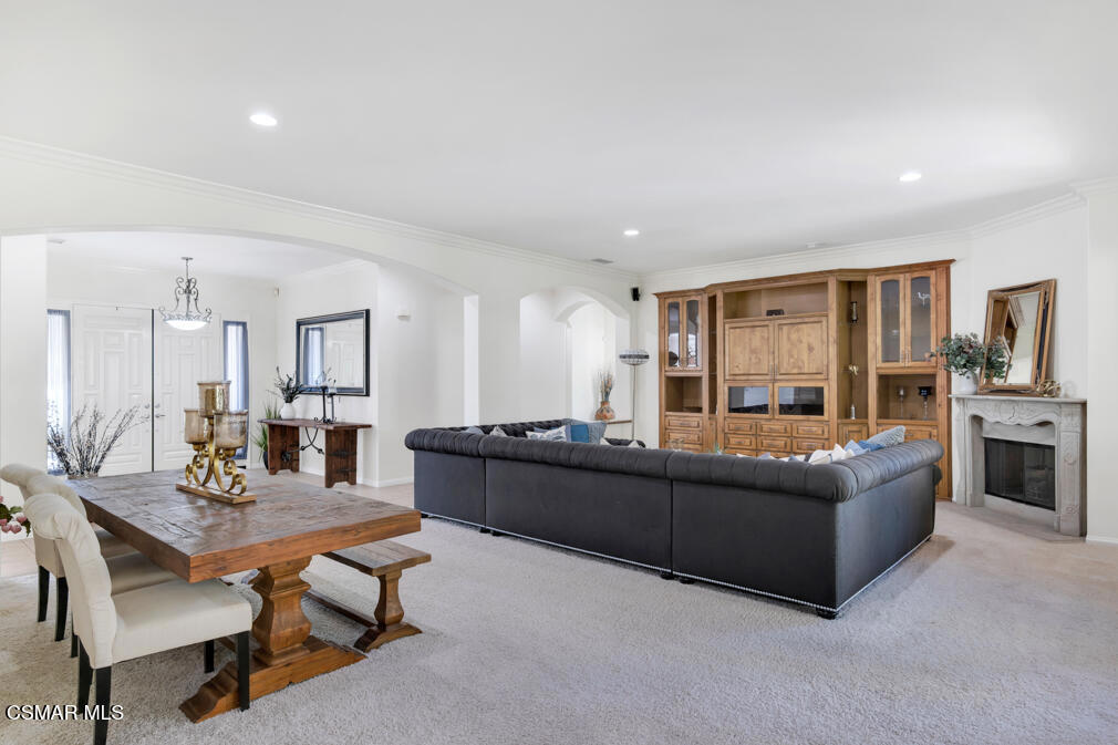 815 Rancho Road Thousand Oaks, CA 91362 - Photo 10 of 40
