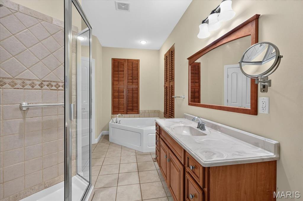1549 Paradise Valley Drive High Ridge, MO 63049 - Photo 17 of 37