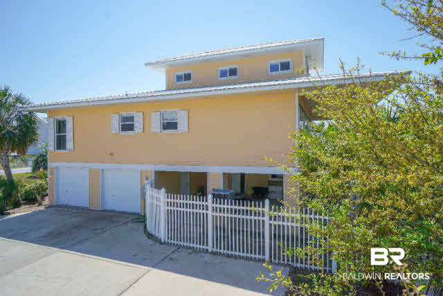 7221 Lafitte Road Pensacola, FL 32507 - Photo 3 of 41 Rear view