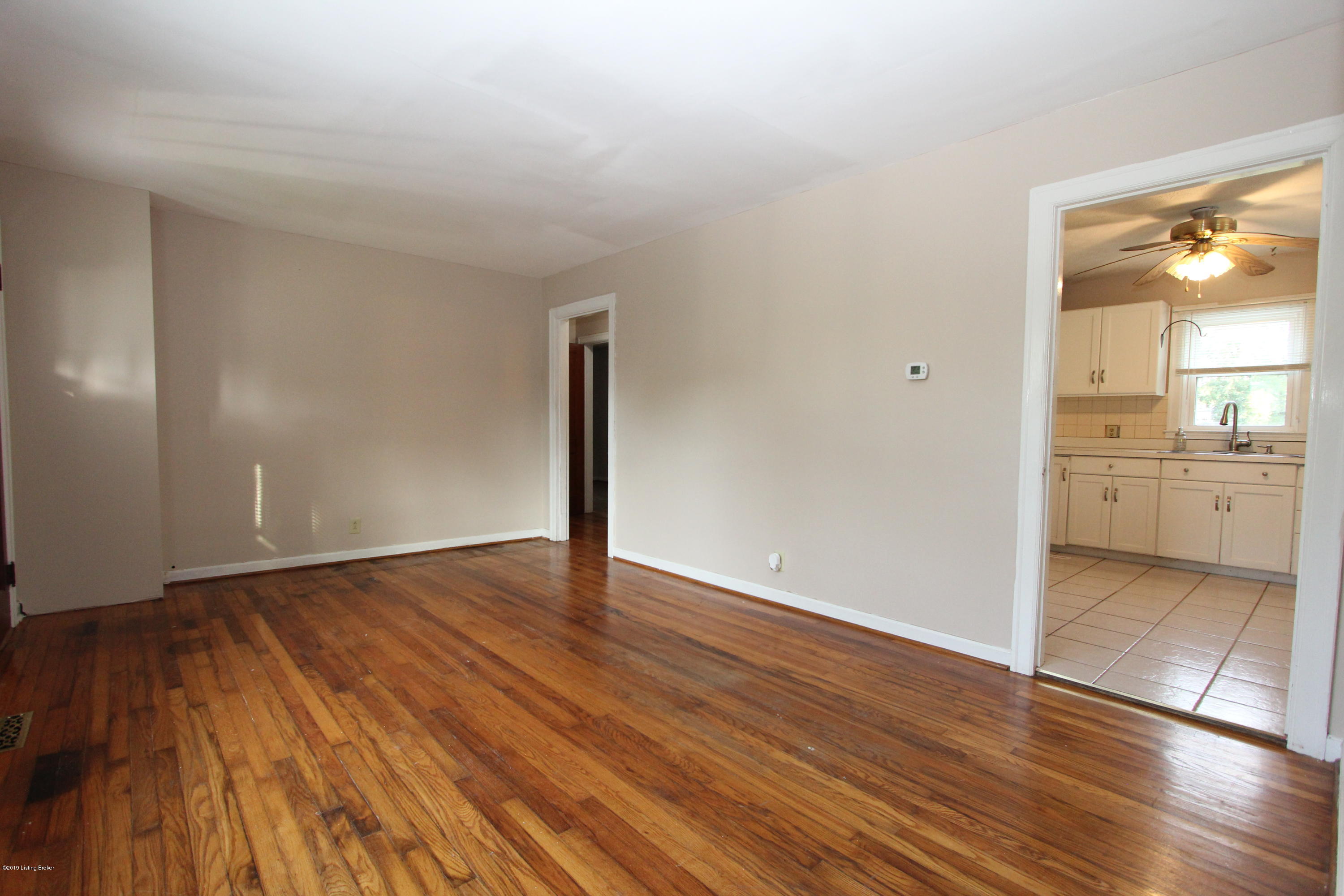 502 Ripy Street Lawrenceburg, KY 40342 - Photo 2 of 17 Living Room (2)
