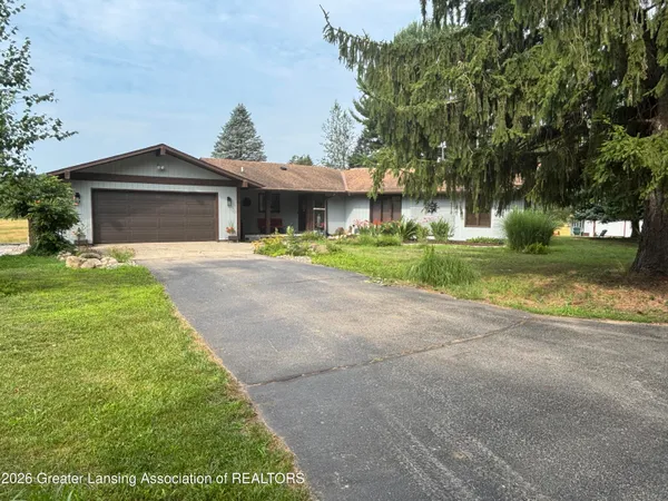 $532,000 | 12196 Center Road, Bath, MI 48808