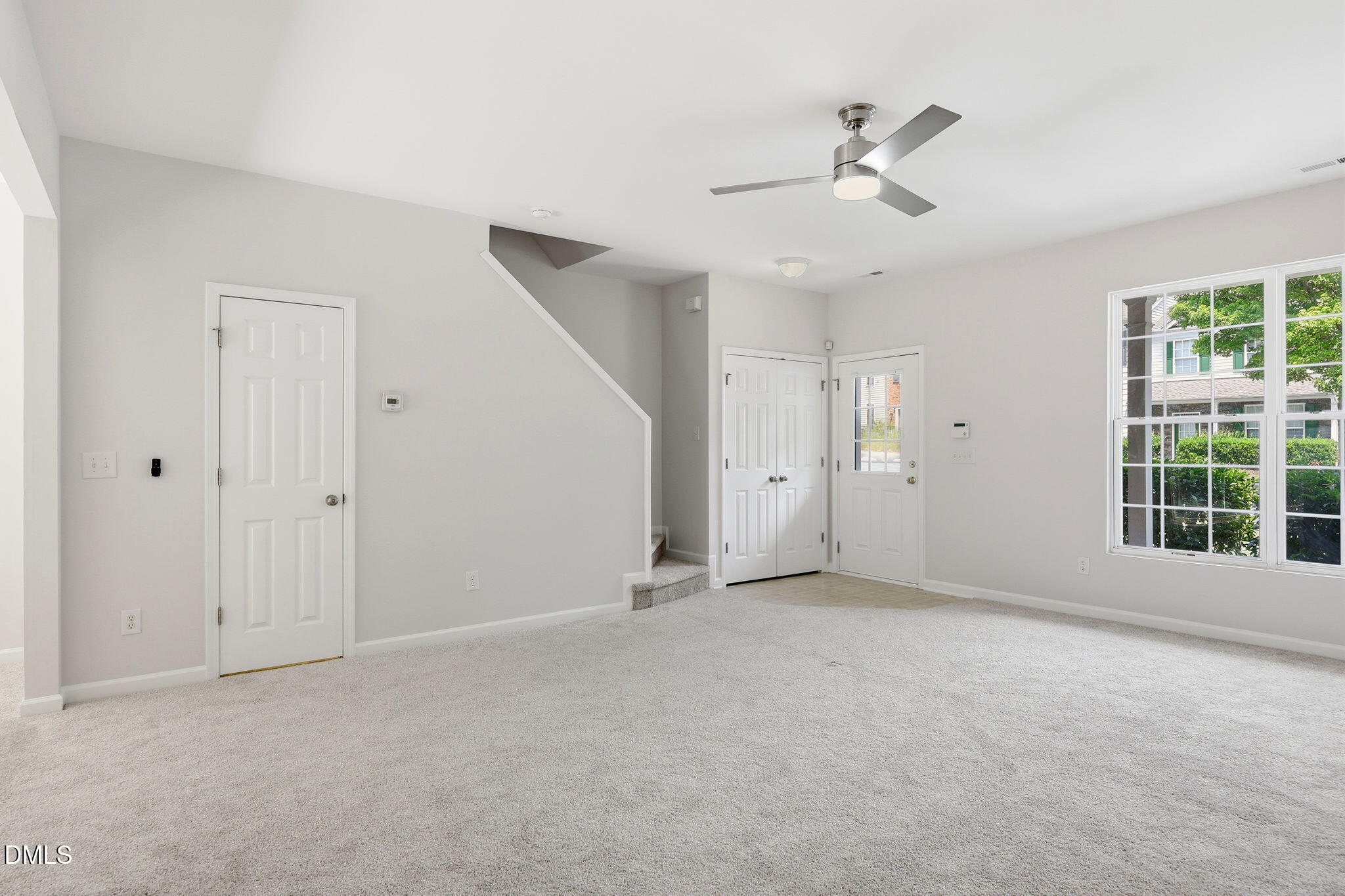 8211 Clasara Circle Raleigh, NC 27613 - Photo 3 of 36
