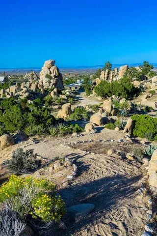 $1,350,000 | 5845 Cholla Avenue, Yucca Valley, CA 92284