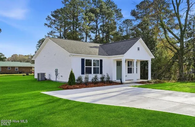 $189,900 | 214 Rae Street, Warsaw, NC 28398