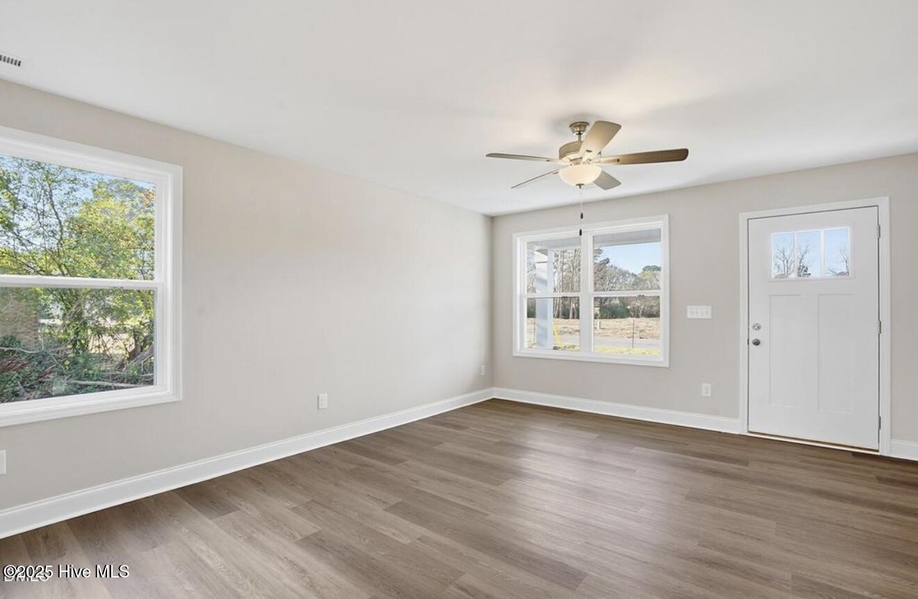 214 Rae Street Warsaw, NC 28398 - Photo 6 of 28 IMG_5778