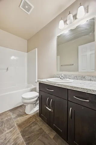 $299,900 | 939 Eaglewood Avenue, West Fargo, ND 58078