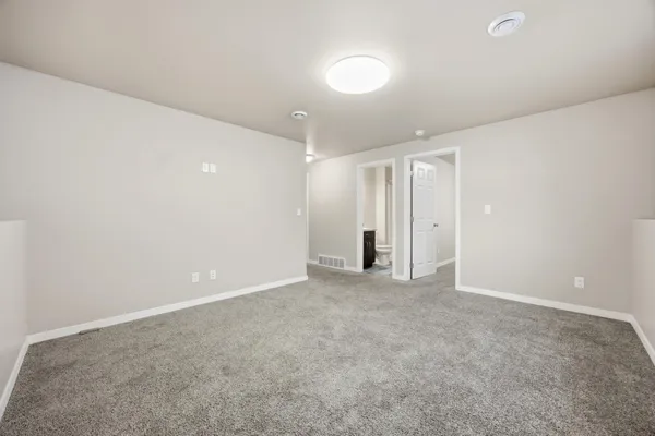 $299,900 | 939 Eaglewood Avenue, West Fargo, ND 58078