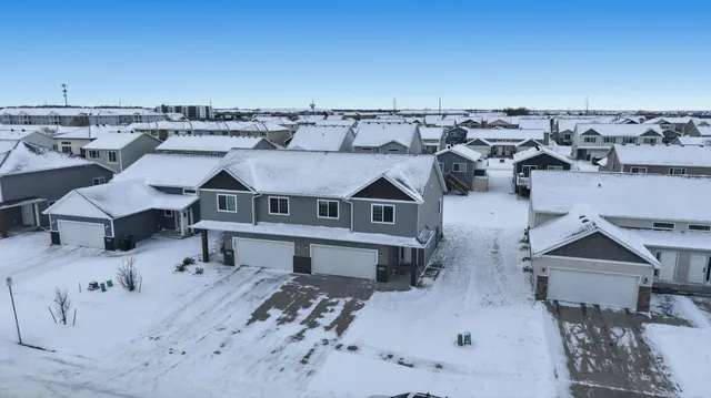 $299,900 | 939 Eaglewood Avenue, West Fargo, ND 58078
