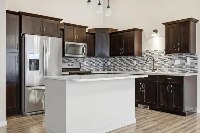 $299,900 | 939 Eaglewood Avenue, West Fargo, ND 58078