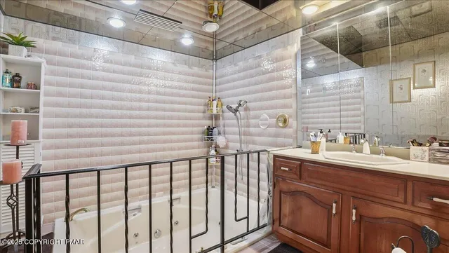 a view of a storage & utility room