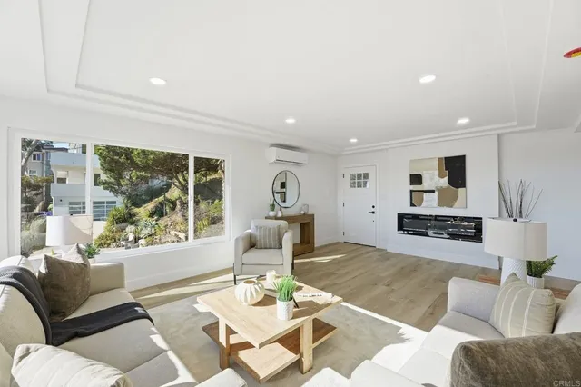 $1,699,000 | 3046 Whittier Street, San Diego, CA 92106