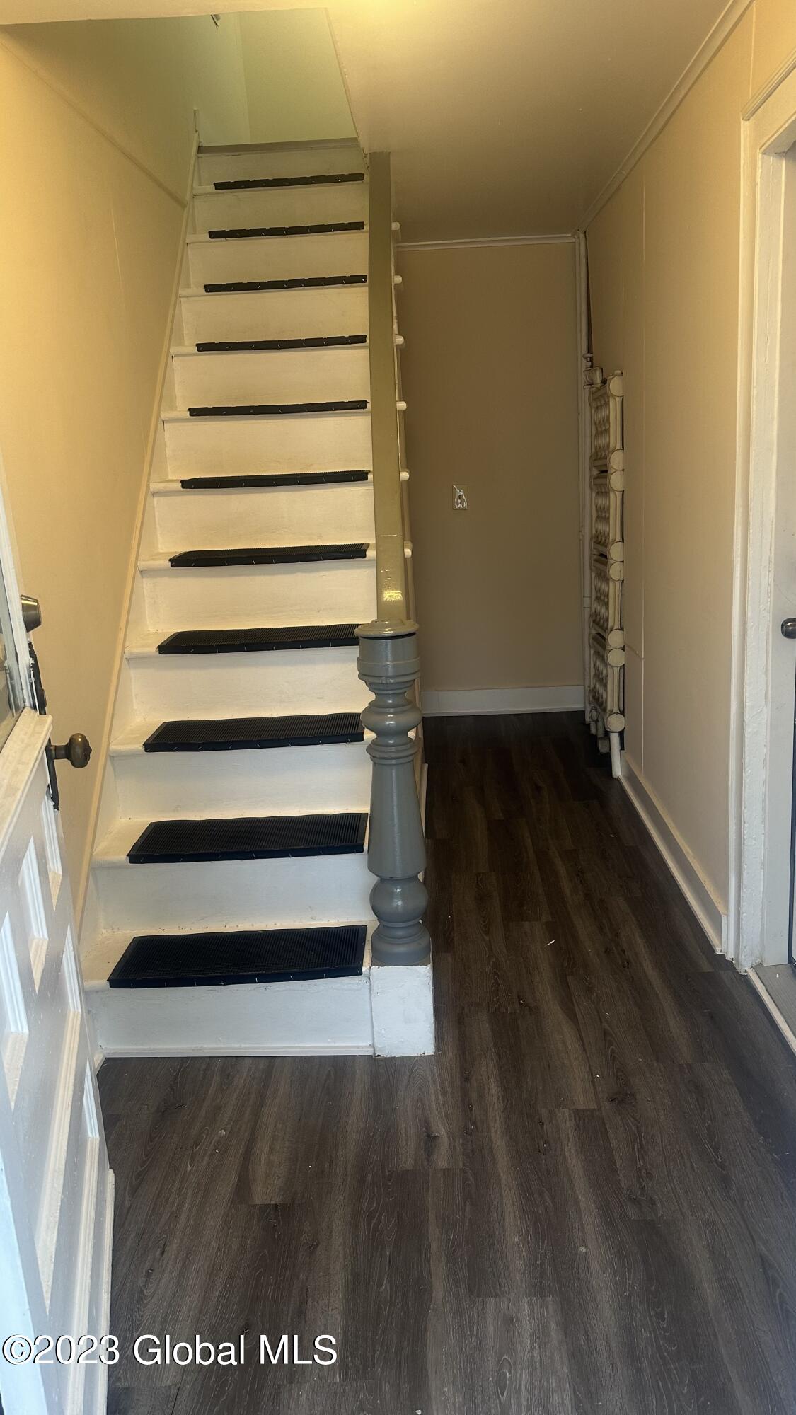 344 Second Avenue Albany, NY 12209 - Photo 5 of 39 IMG_3056