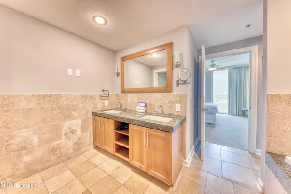 $330,000 | 2060 Beach Boulevard, Unit 502, Biloxi, MS 39531