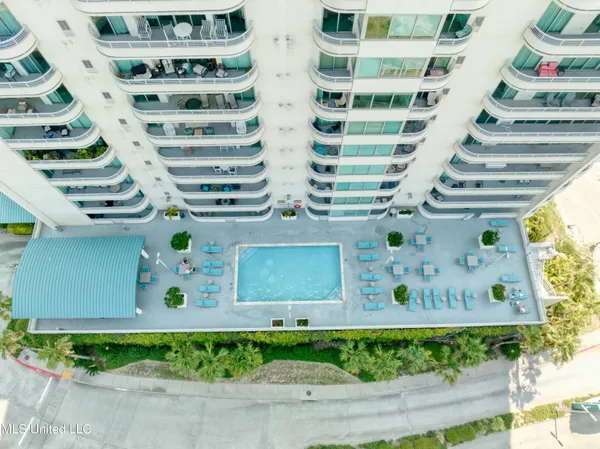 $330,000 | 2060 Beach Boulevard, Unit 502, Biloxi, MS 39531