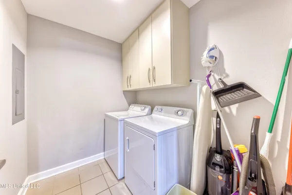 $330,000 | 2060 Beach Boulevard, Unit 502, Biloxi, MS 39531