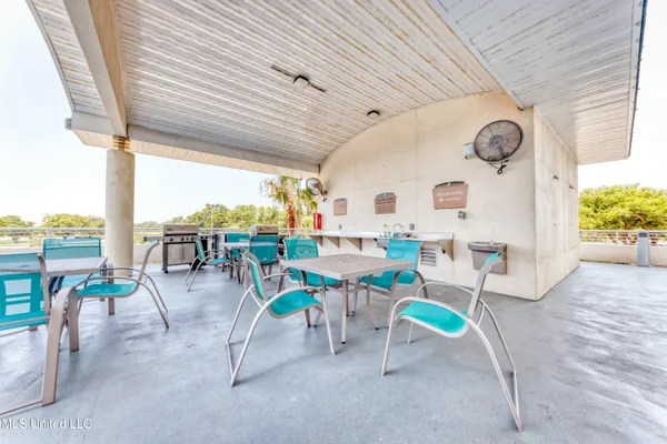 $330,000 | 2060 Beach Boulevard, Unit 502, Biloxi, MS 39531