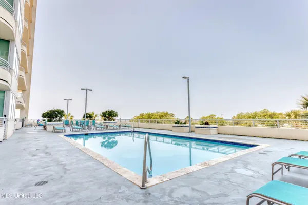 $330,000 | 2060 Beach Boulevard, Unit 502, Biloxi, MS 39531