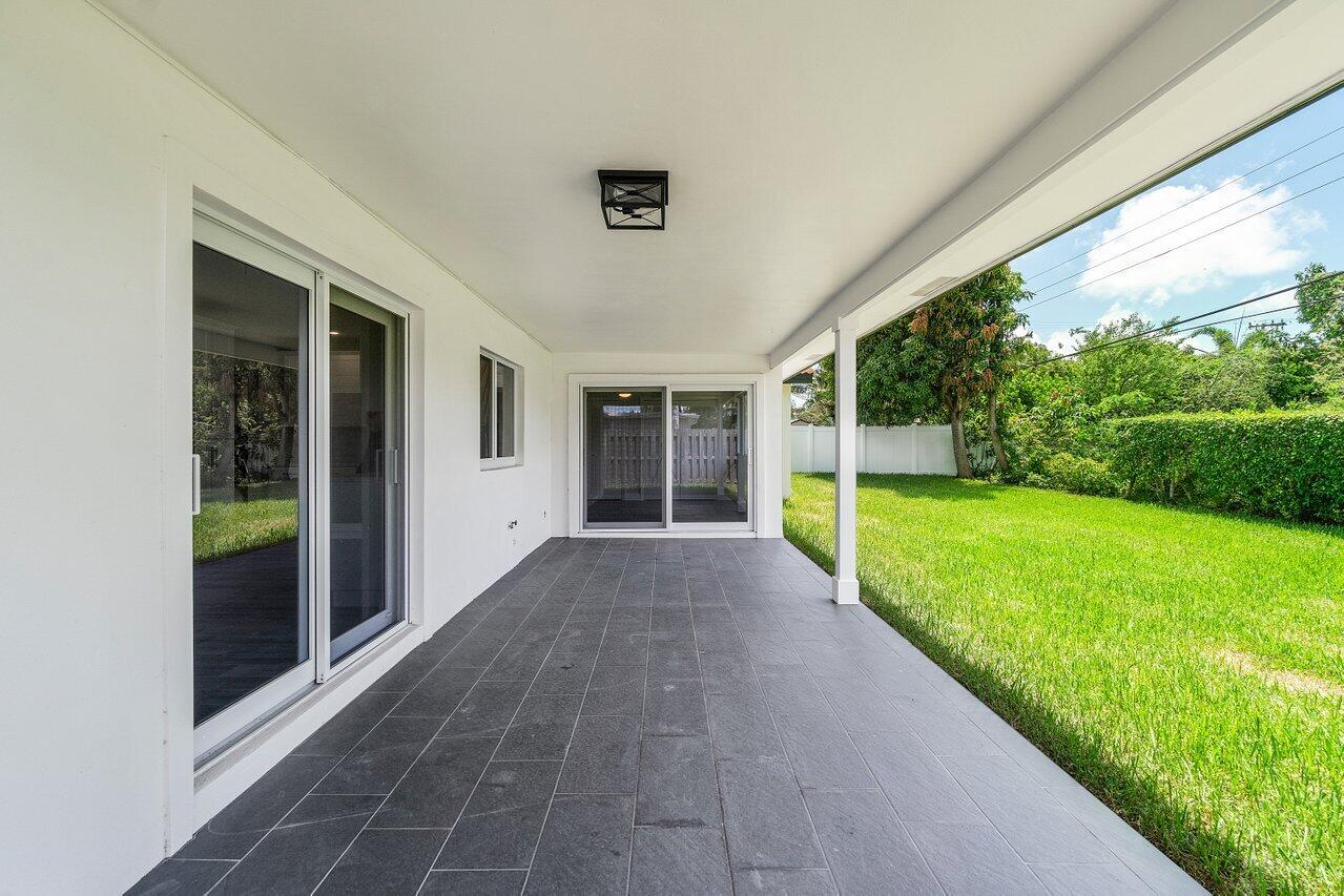 928 Southwest 4th Street Boca Raton, FL 33486 - Photo 23 of 37 025-928Southwest4thStreet-BocaRaton-FL-3