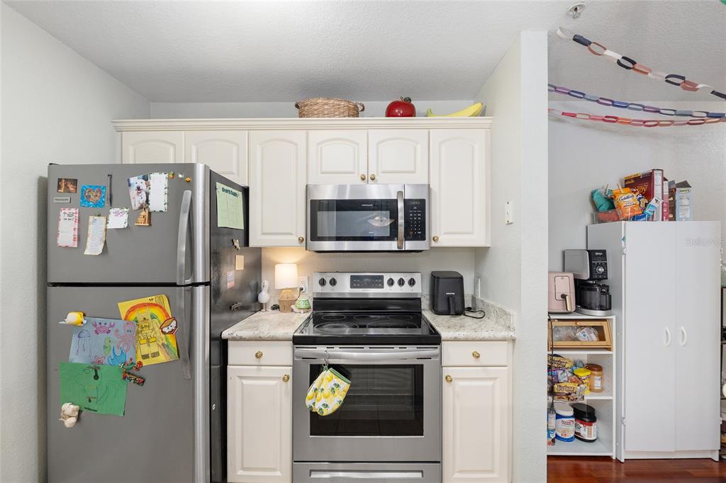 835 Southwest 9th Street, Unit 209 Gainesville, FL 32601 - Photo 7 of 31