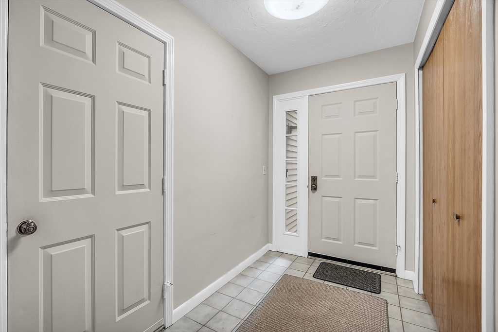 210 Ridgefield Circle, Unit B Clinton, MA 01510 - Photo 13 of 42 Gallery Image 13