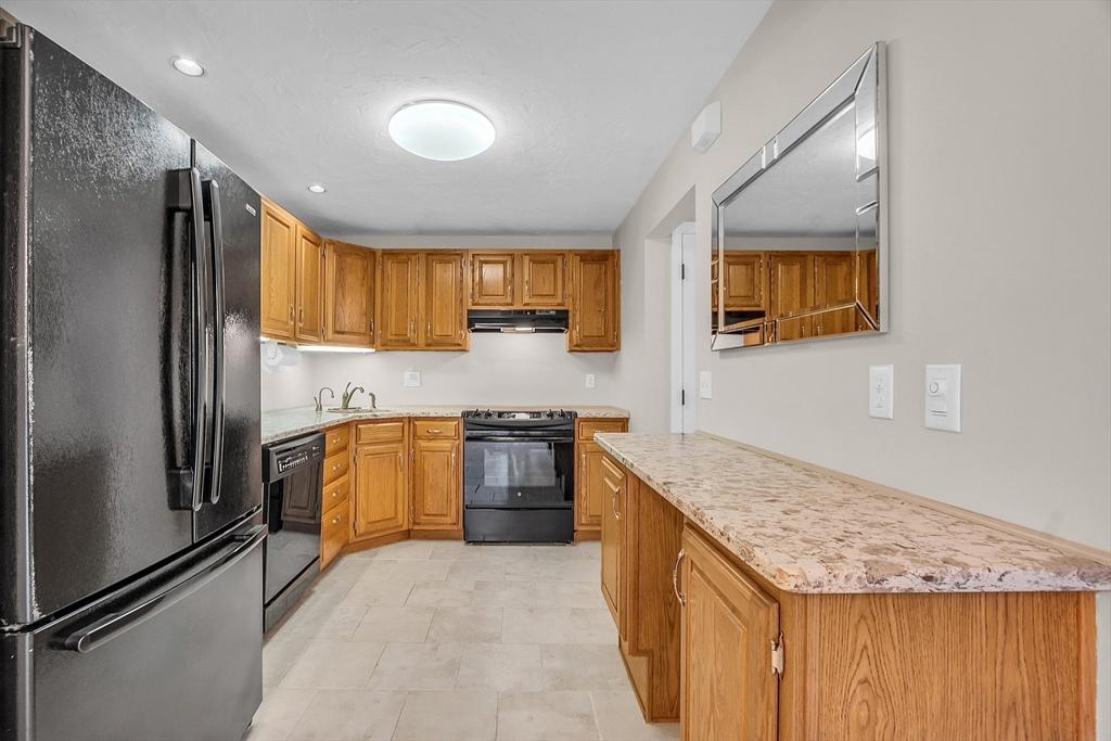 210 Ridgefield Circle, Unit B Clinton, MA 01510 - Photo 19 of 42 Gallery Image 19