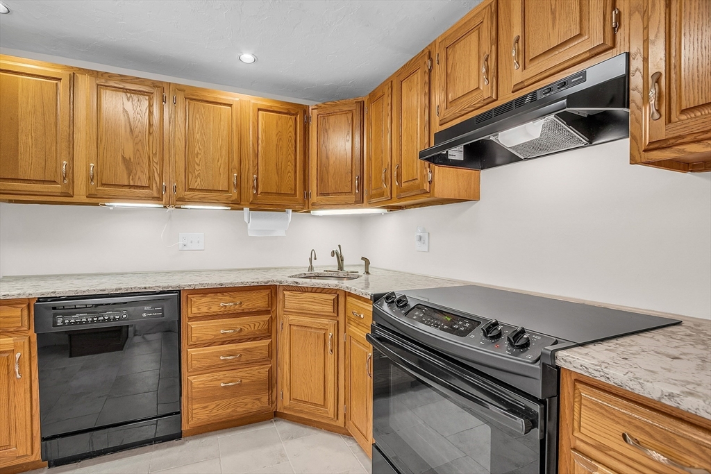 210 Ridgefield Circle, Unit B Clinton, MA 01510 - Photo 20 of 42 Gallery Image 20
