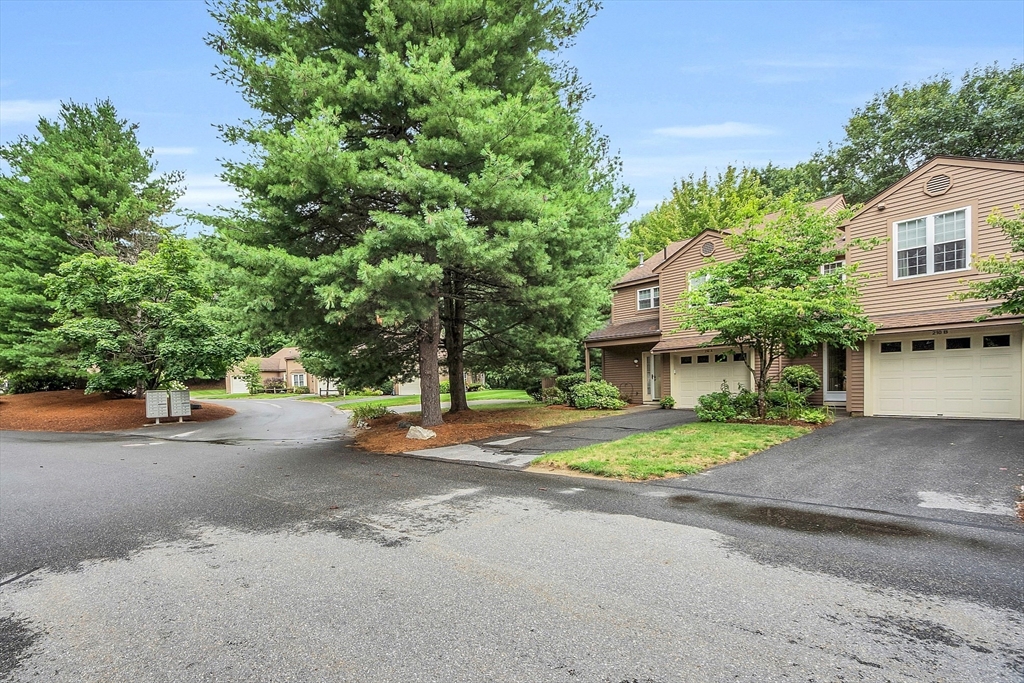 210 Ridgefield Circle, Unit B Clinton, MA 01510 - Photo 3 of 42 Gallery Image 3
