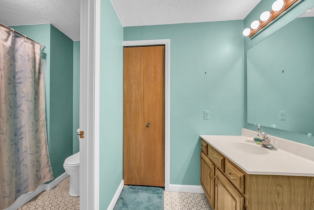 210 Ridgefield Circle, Unit B Clinton, MA 01510 - Photo 32 of 42 Gallery Image 32