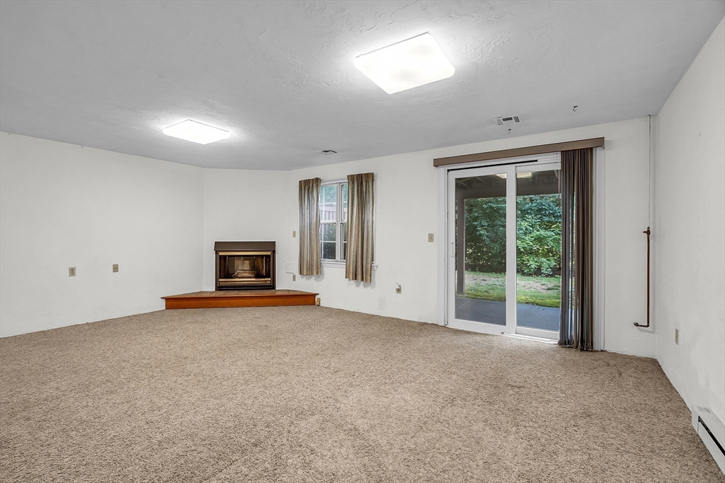 210 Ridgefield Circle, Unit B Clinton, MA 01510 - Photo 9 of 42 Gallery Image 9
