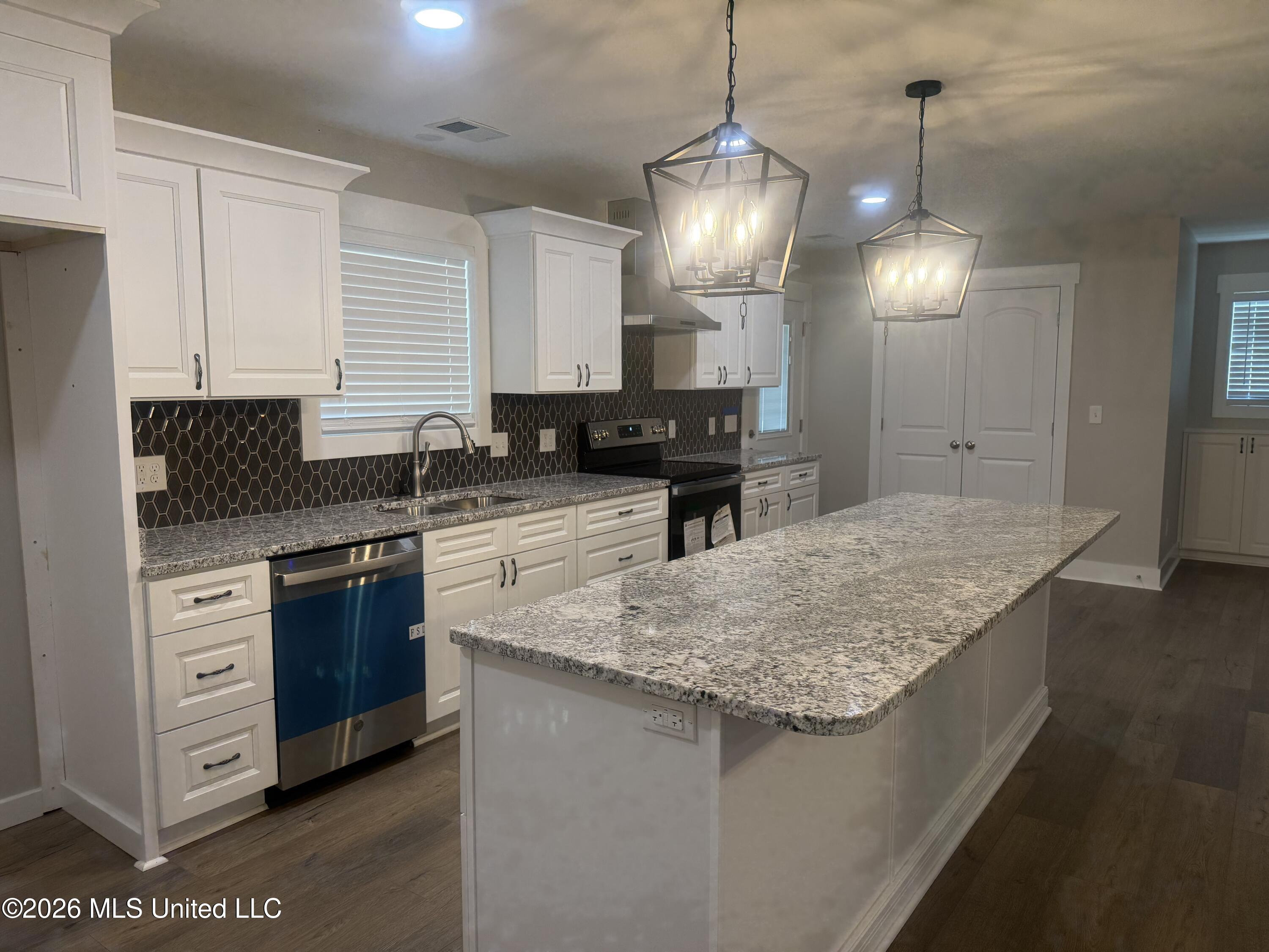 538 Pin Oak Point Southaven, MS 38671 - Photo 4 of 24 Kitchen