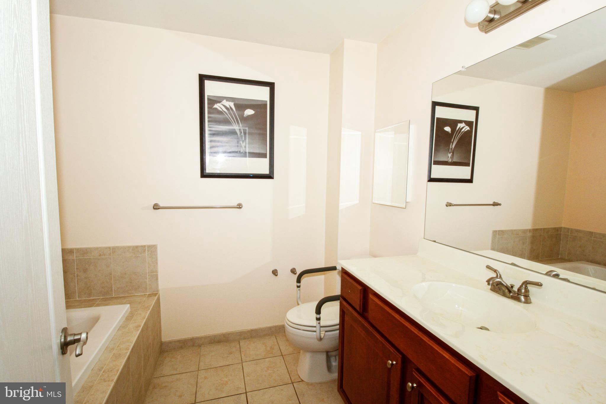 1630 Welsh Road, Unit 56G Philadelphia, PA 19115 - Photo 14 of 25