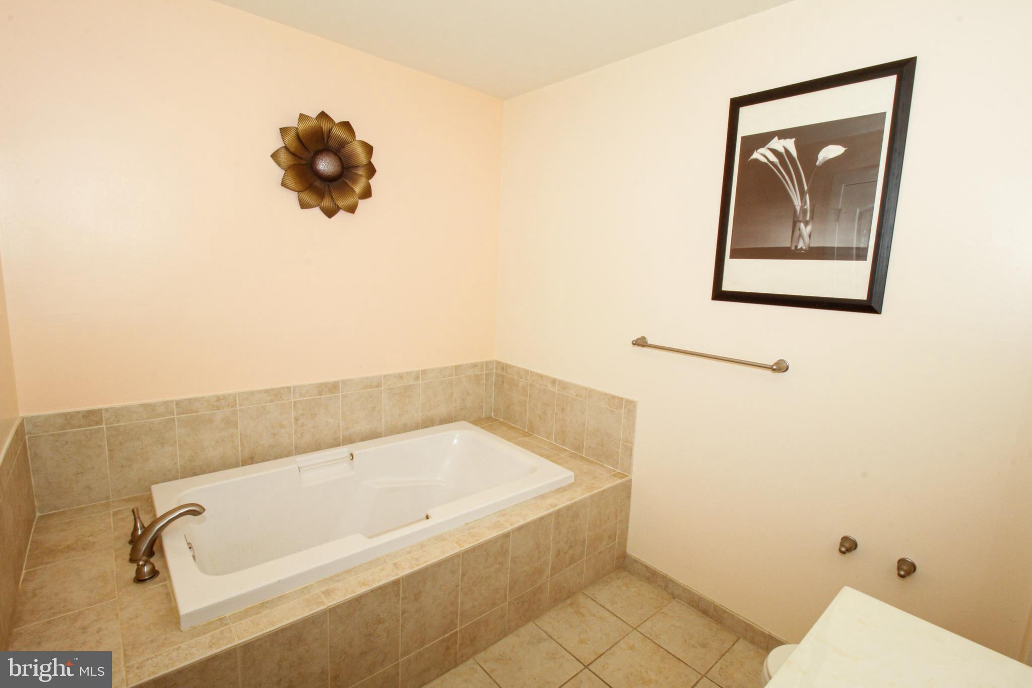 1630 Welsh Road, Unit 56G Philadelphia, PA 19115 - Photo 15 of 25