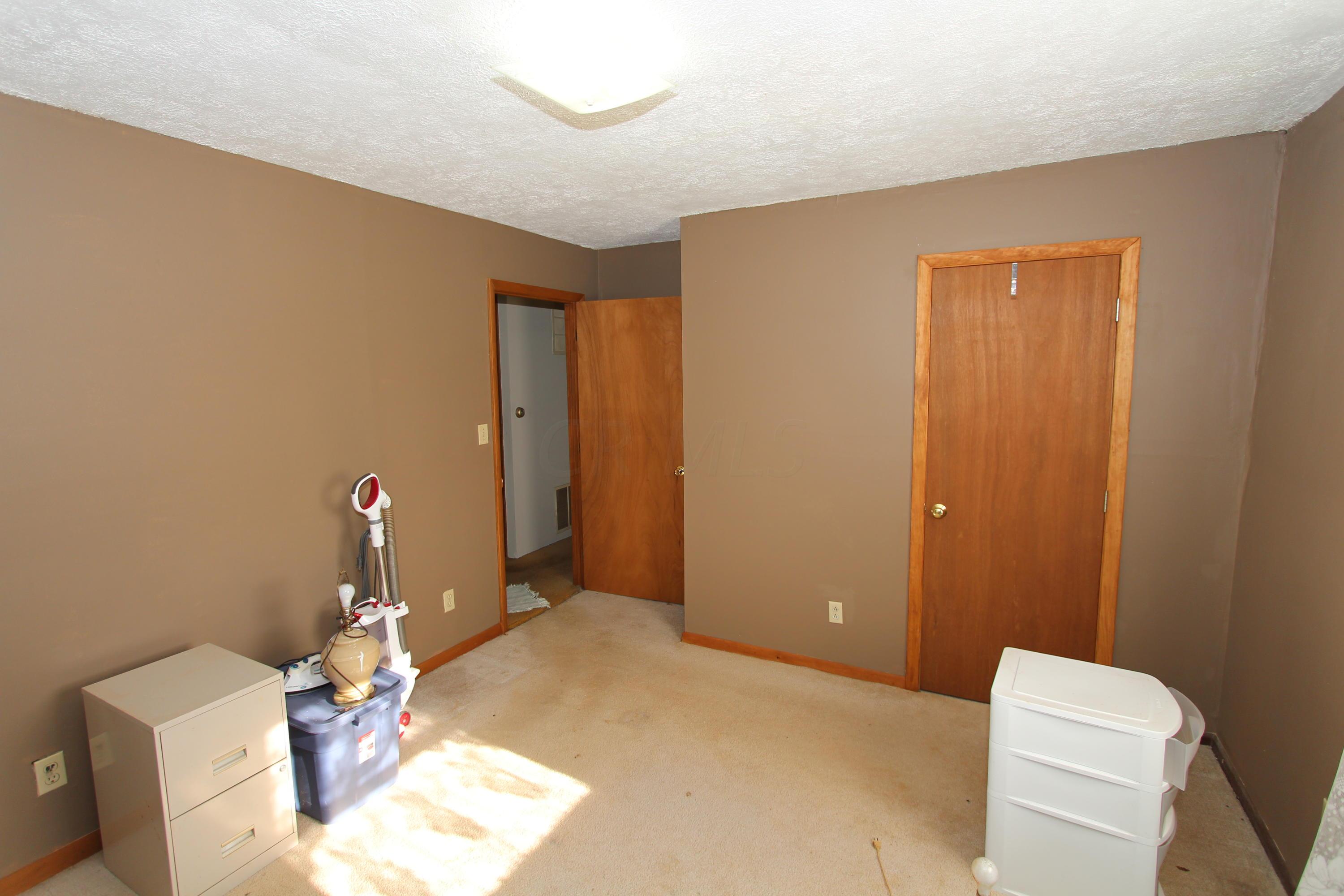 2730 Lake Road Southeast Lancaster, OH 43130 - Photo 11 of 27 Gallery Image 11