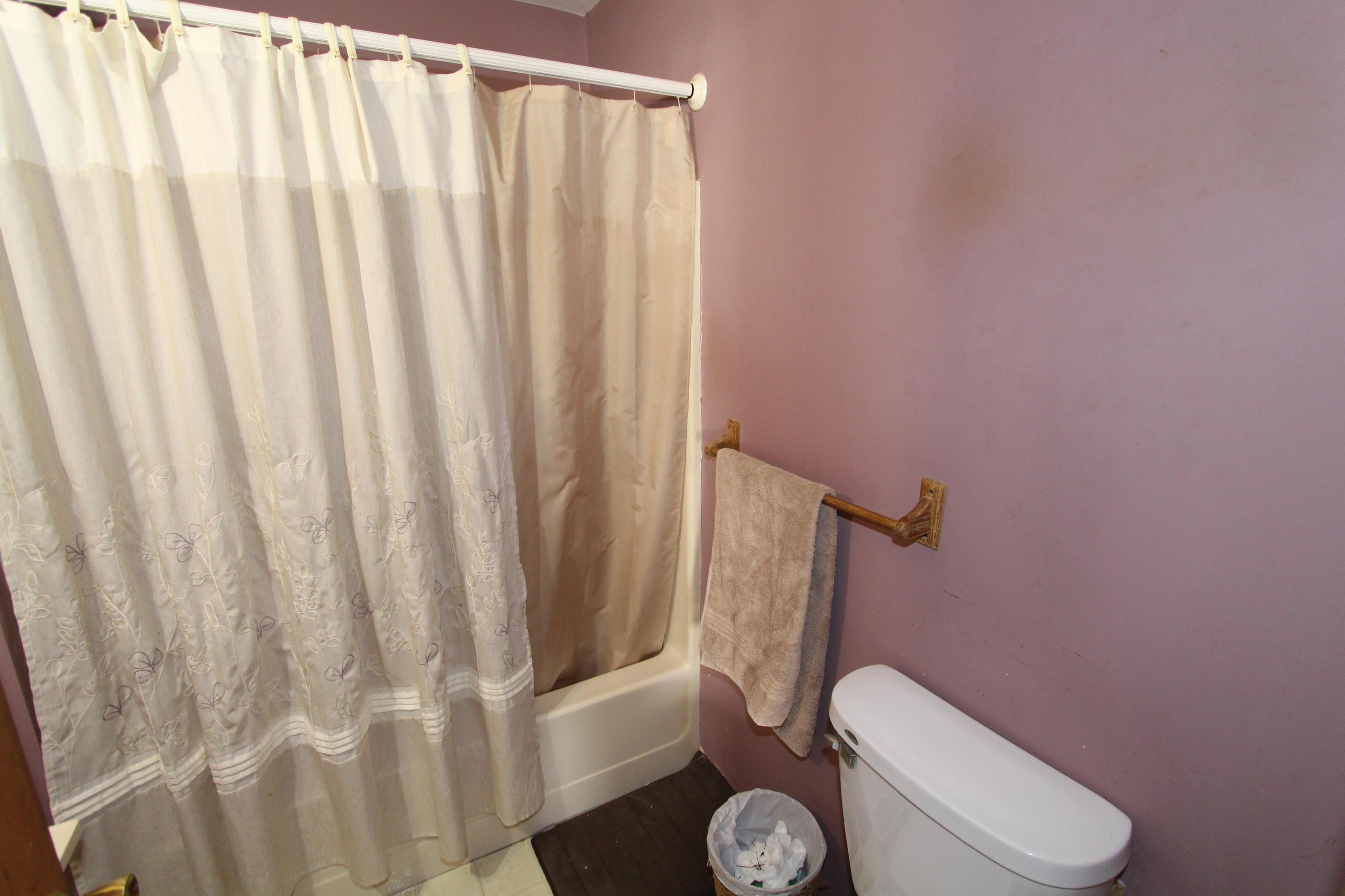 2730 Lake Road Southeast Lancaster, OH 43130 - Photo 12 of 27 Gallery Image 12