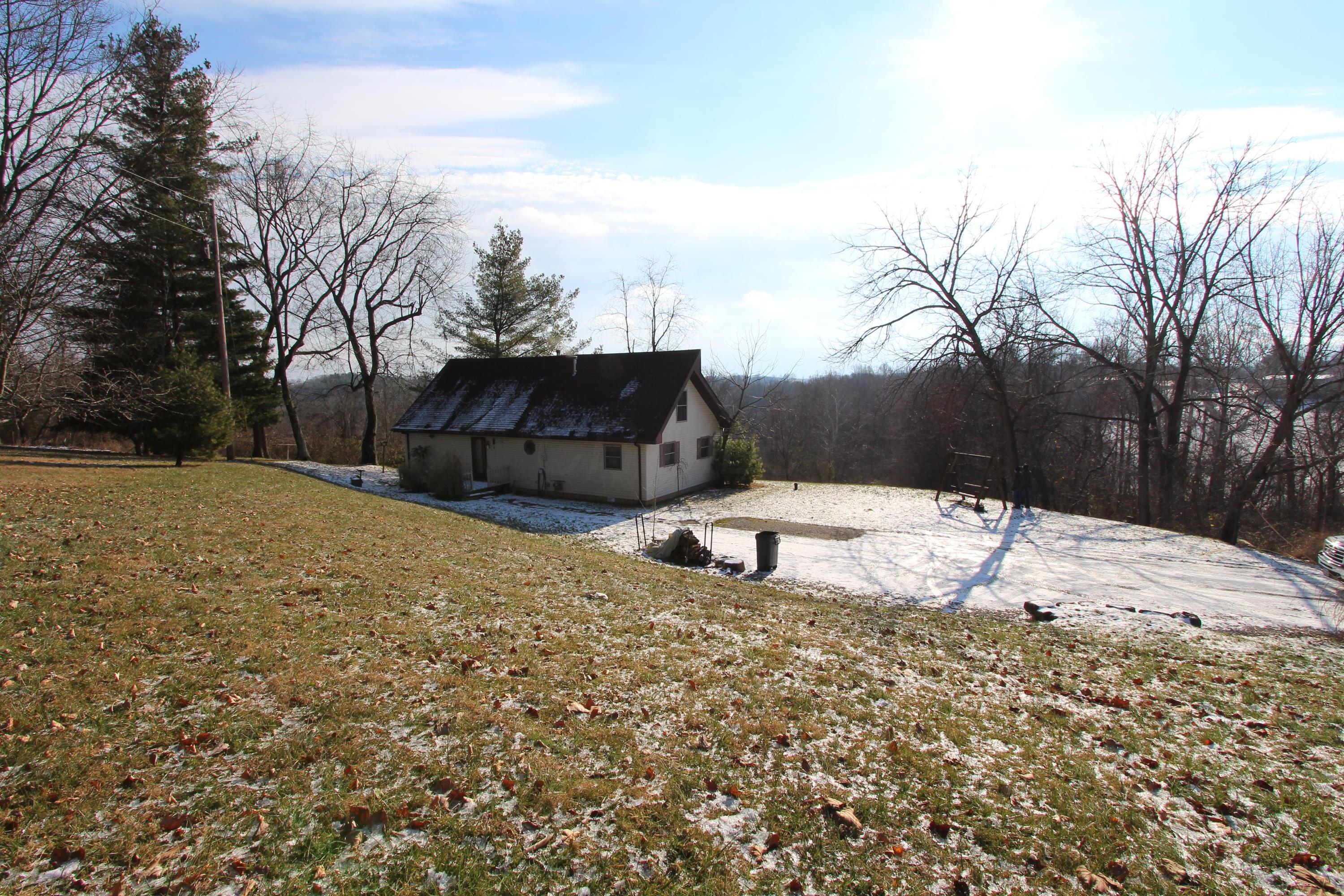 2730 Lake Road Southeast Lancaster, OH 43130 - Photo 3 of 27 Gallery Image 3