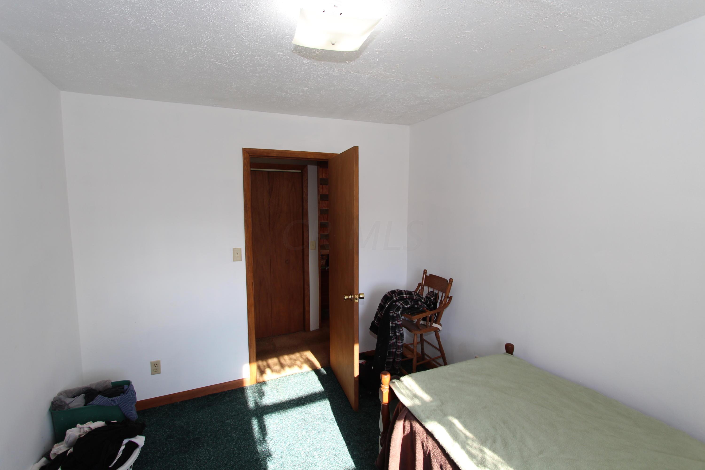 2730 Lake Road Southeast Lancaster, OH 43130 - Photo 9 of 27 Gallery Image 9