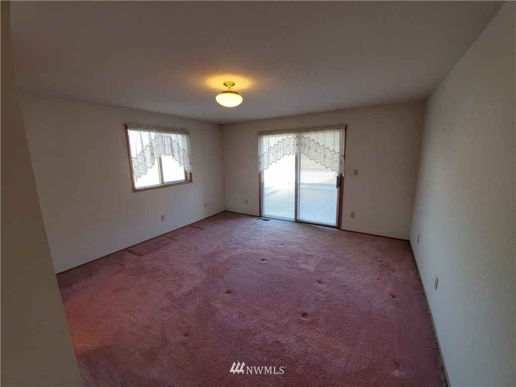 15214 Beaver Lake Road Mount Vernon, WA 98273 - Photo 11 of 28 Gallery Image 11